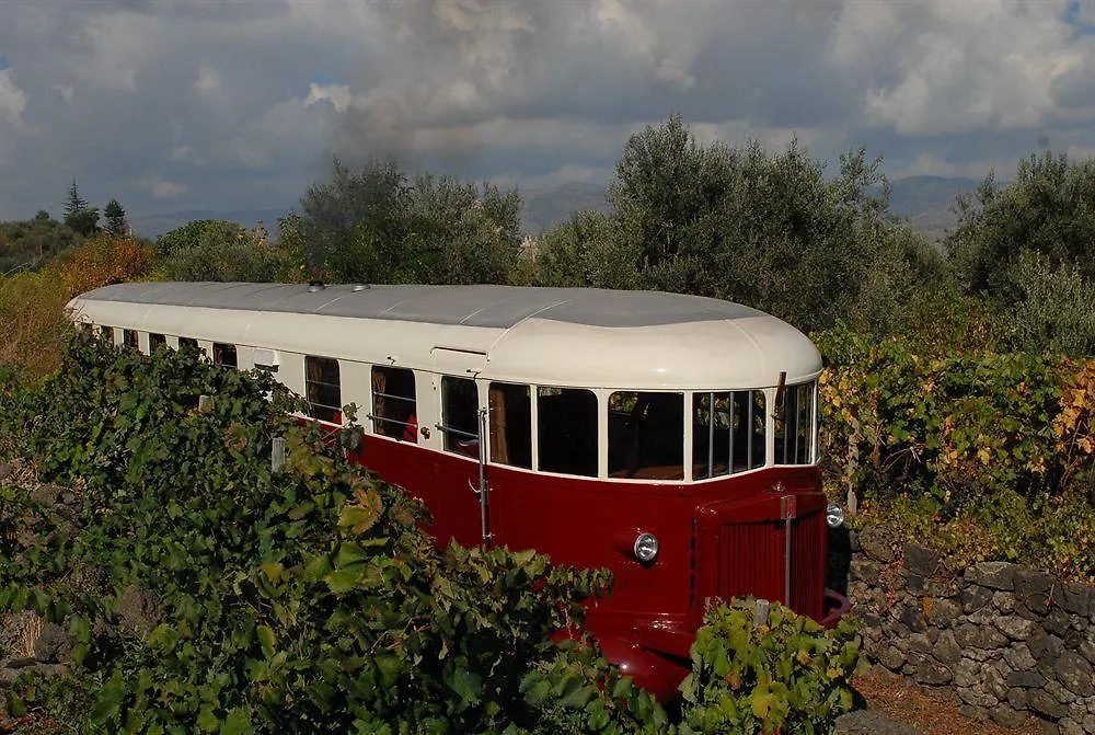Etna Wine Agriturismo Hotel Passopisciaro
