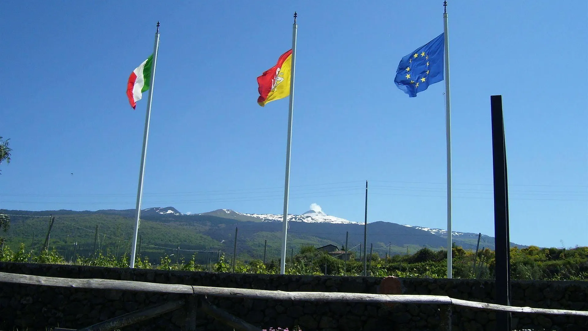 Etna Wine Agriturismo Hotel Passopisciaro 0*,